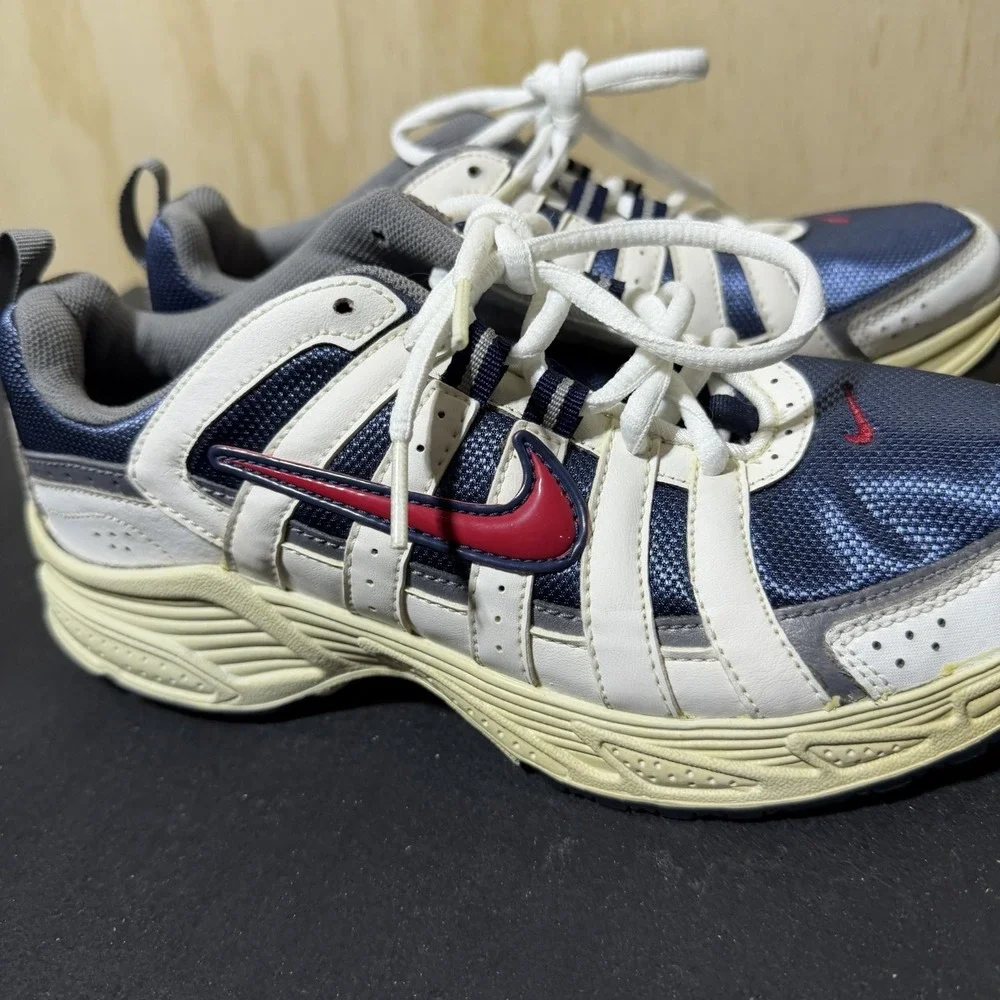 Nike‎ Athletic Youth Boy's Shoes Multi-Color Size 6Y